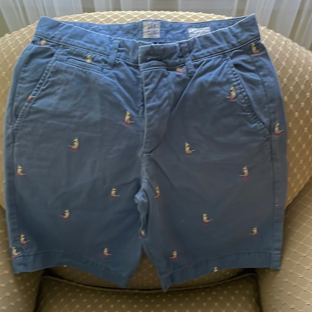 Mens shorts, khahi with bird design, size 28
